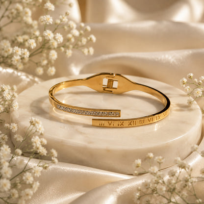 Classic Roman Elegance Gold Bracelet