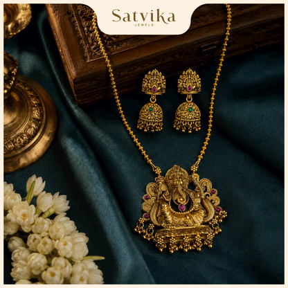 Divine Ganesha Temple Pendant Necklace Set