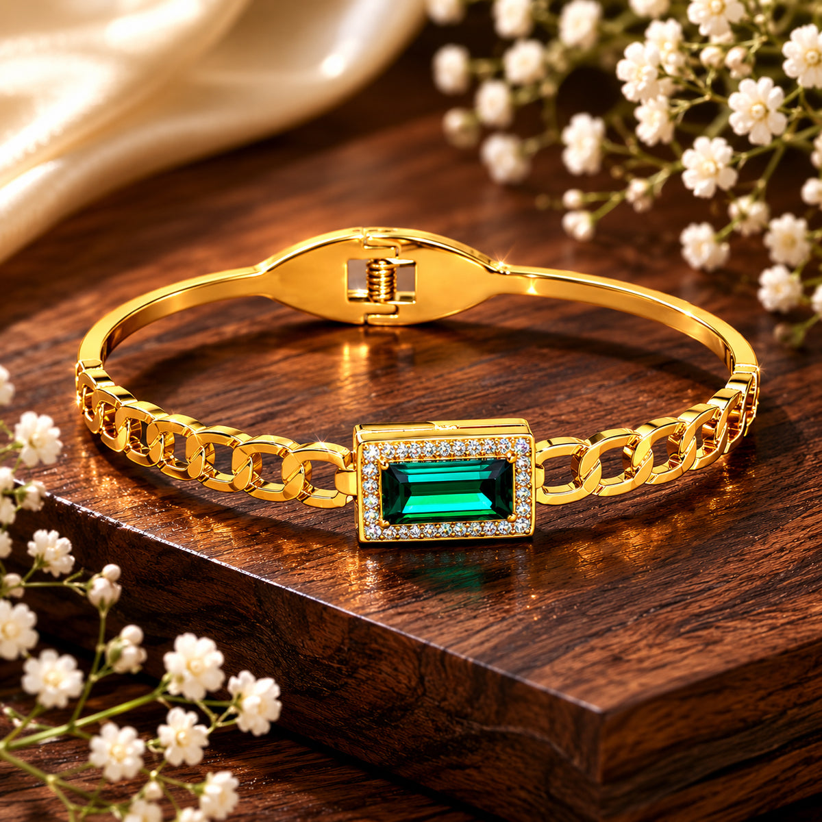 Royal Emerald Halo Bracelet